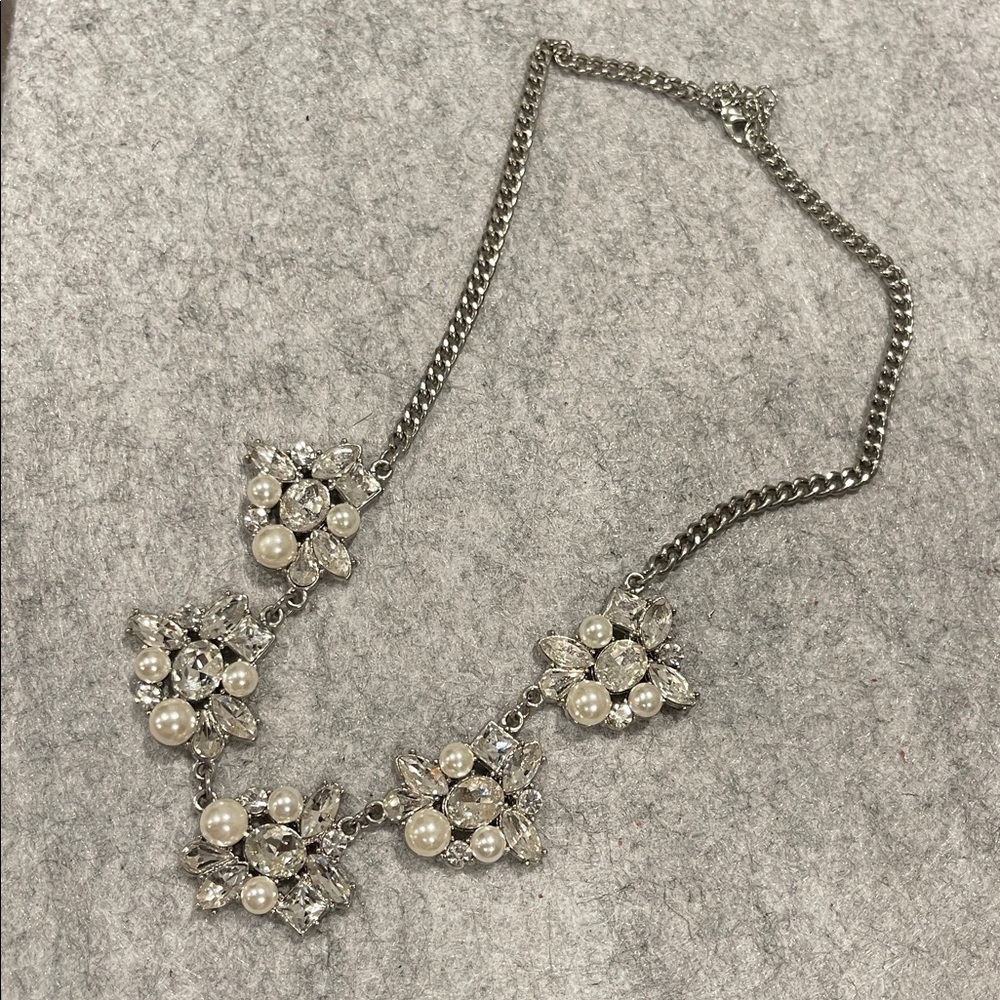 Rhinestone & Pearls - Picture 3 of 3